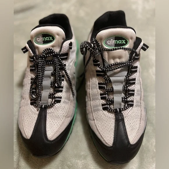 Nike Air Max 95 Poison Green Shoes - - Picture 2 of 8